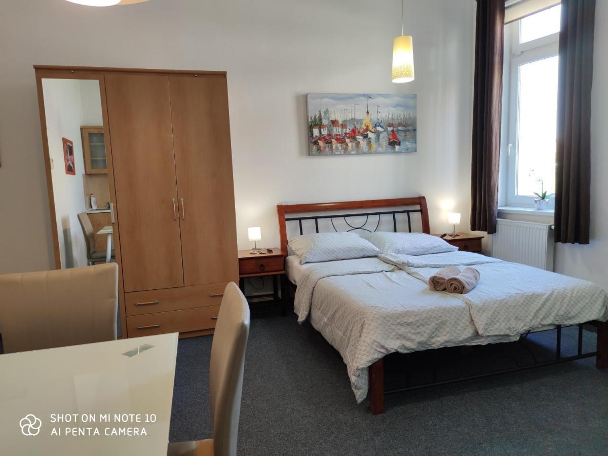 Studio Wellnerova 3 Apartment Olomouc Luaran gambar